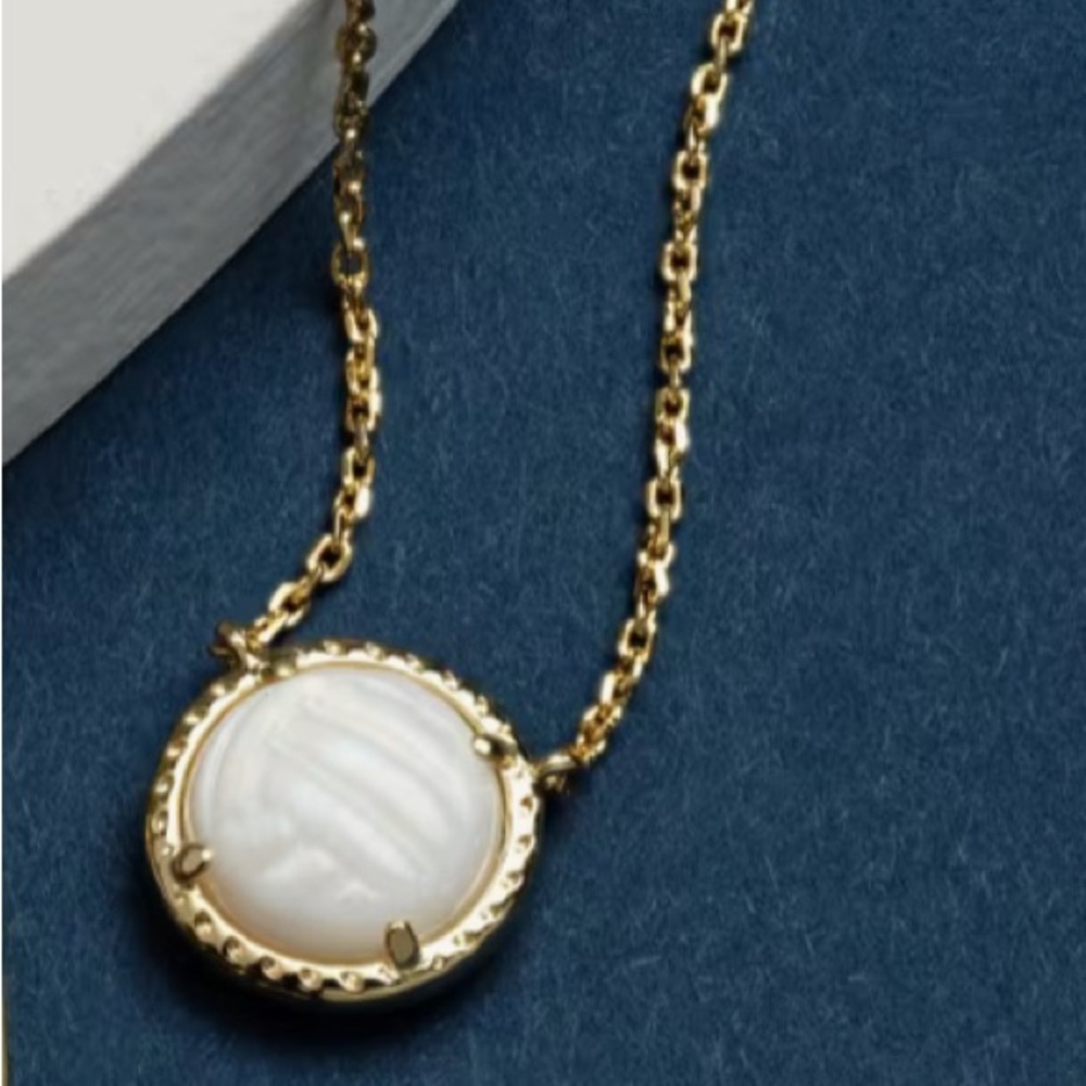 Kendra Scott Gold volleyball necklace. - Picture 2 of 5